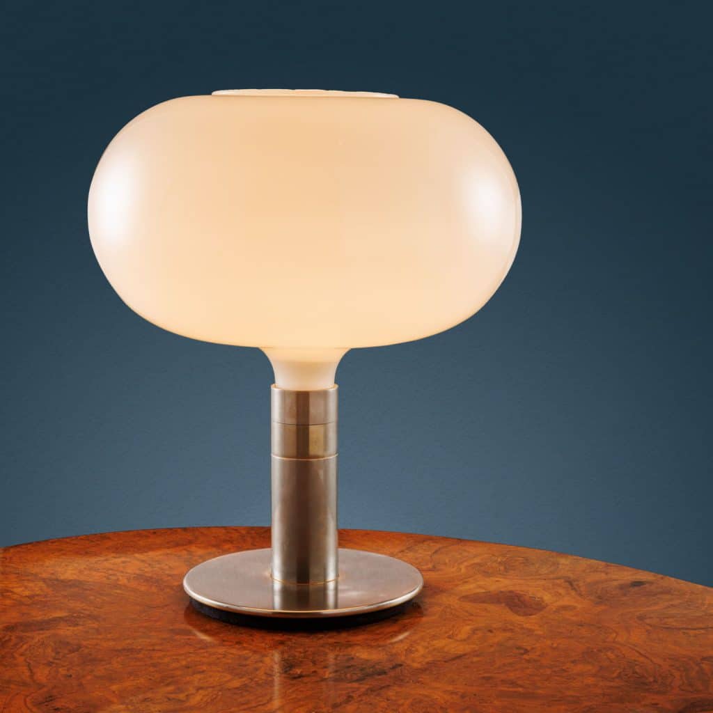 Lampada da tavolo modello 'AM/AS' disegnata da Franco Albini e Franca Helg per una produzione Sirrah anni '60 '70.