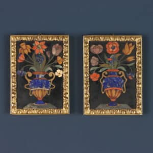 rara coppia di formelle in pietre dure e marmi rari, commesso fiorentino, prima metà XVII secolo: eleganza e artigianato d’epoca.
