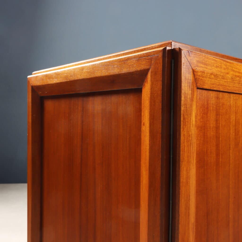 Dettaglio Credenza 'MB 15' di Franco Albini
