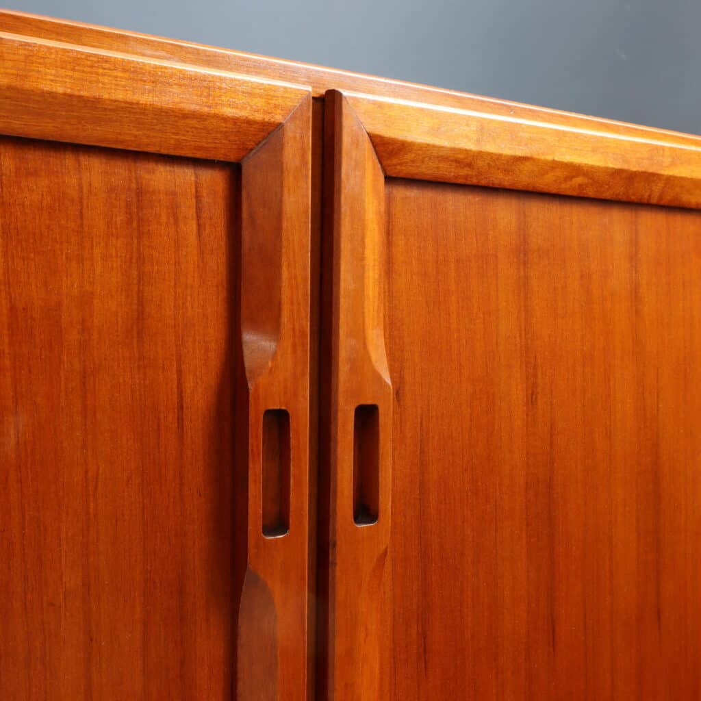 Dettaglio Credenza 'MB 15' di Franco Albini per Poggi Pavia