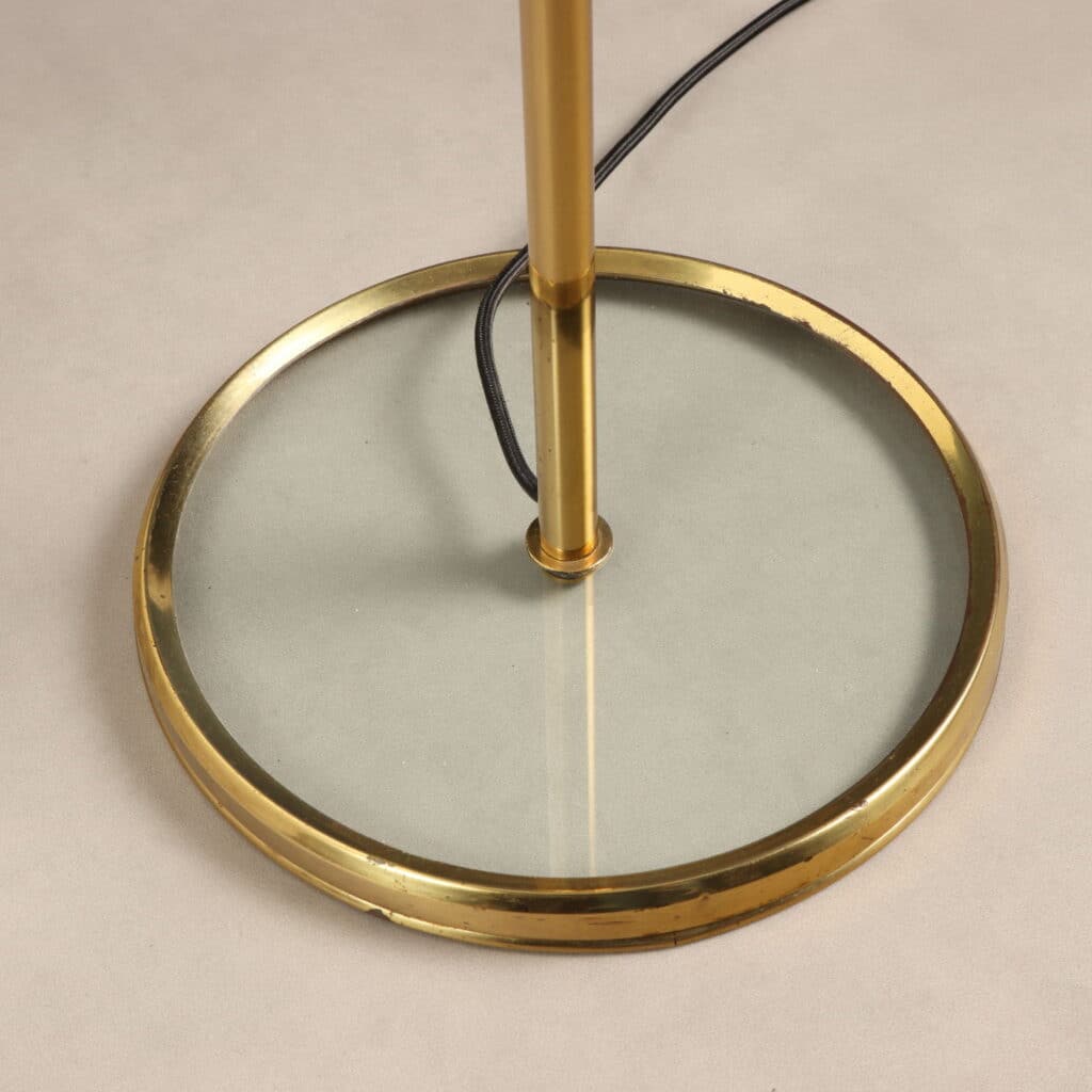 Particolare della base Lampada '2003' di Max Ingrand per FontanaArte