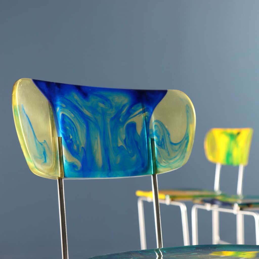 Dettaglio resina sedie '543 Broadway' di Gaetano Pesce per Bernini