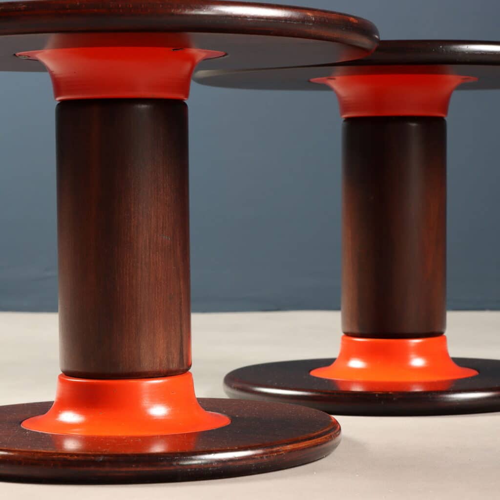 Particolare Tavolini 'Rocchetto' di Ettore Sottsass per Poltronova