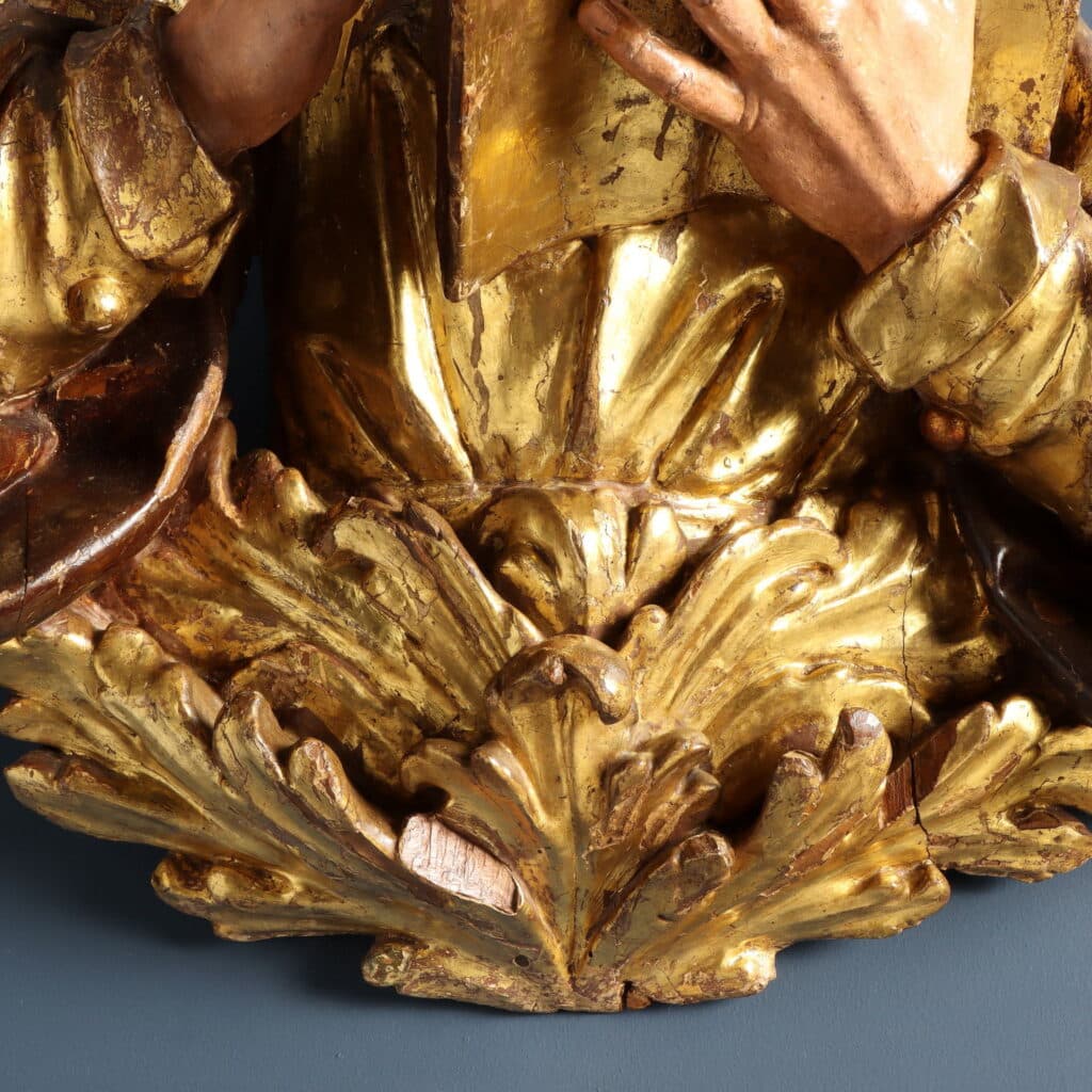 San Giovanni evangelista Legno di tiglio intagliato dipinto e dorato