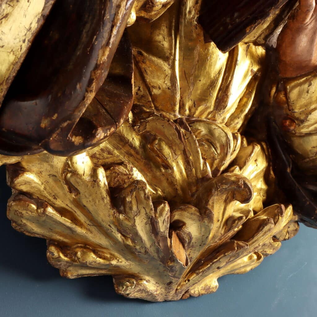 San Giovanni evangelista Legno di tiglio intagliato dipinto e dorato