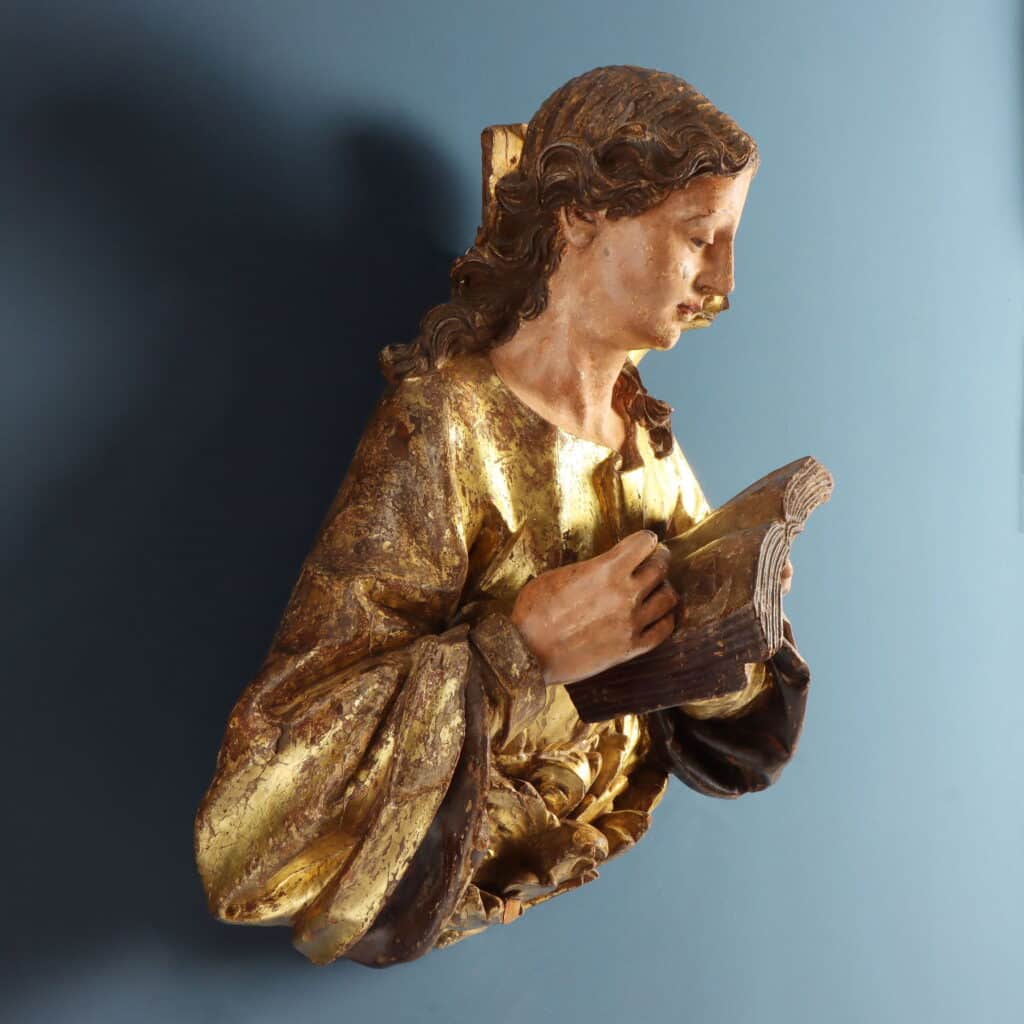 San Giovanni evangelista Legno di tiglio intagliato dipinto e dorato