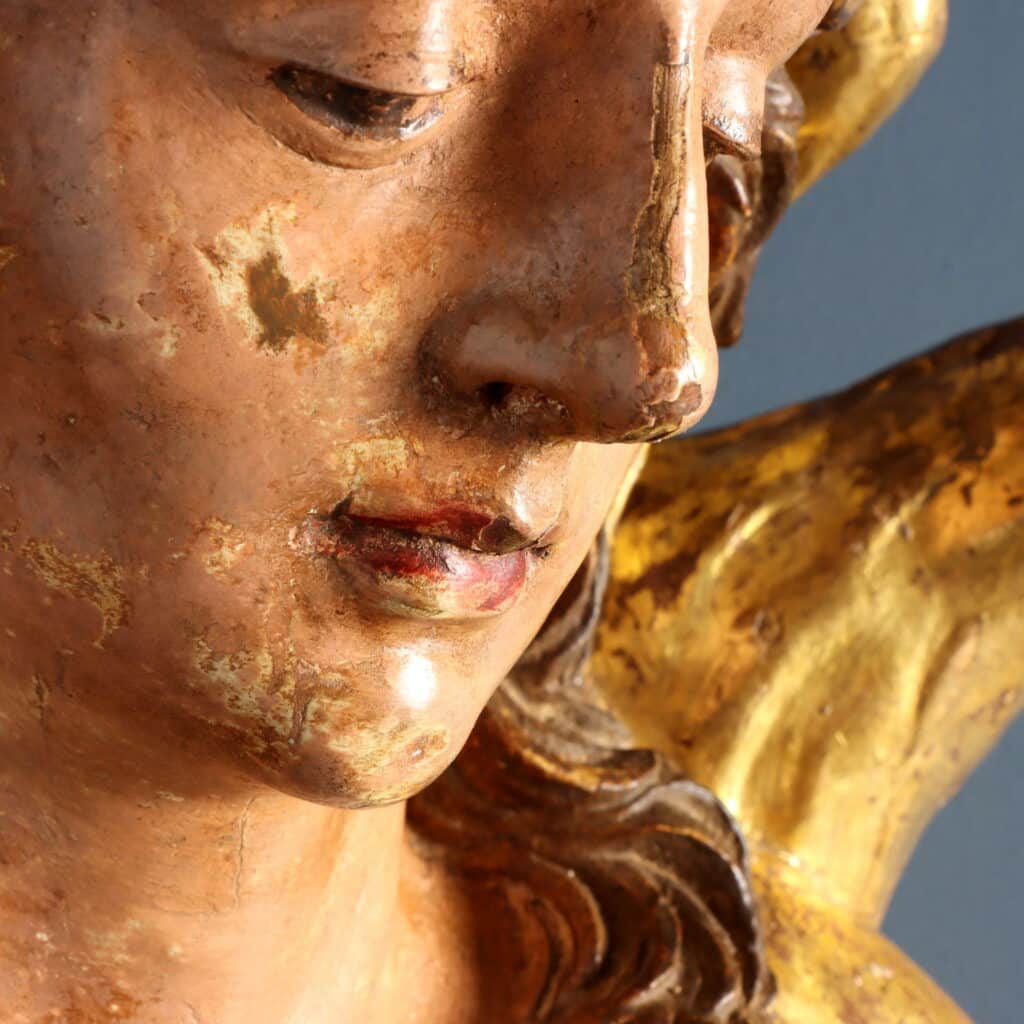 San Giovanni evangelista Legno di tiglio intagliato dipinto e dorato