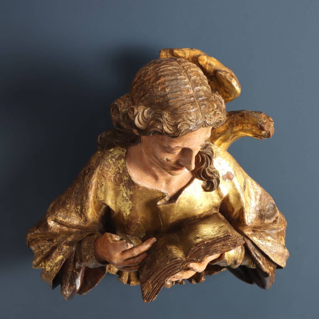 San Giovanni evangelista Legno di tiglio intagliato dipinto e dorato