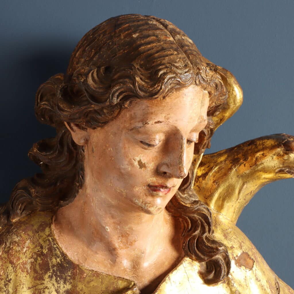 San Giovanni evangelista Legno di tiglio intagliato dipinto e dorato