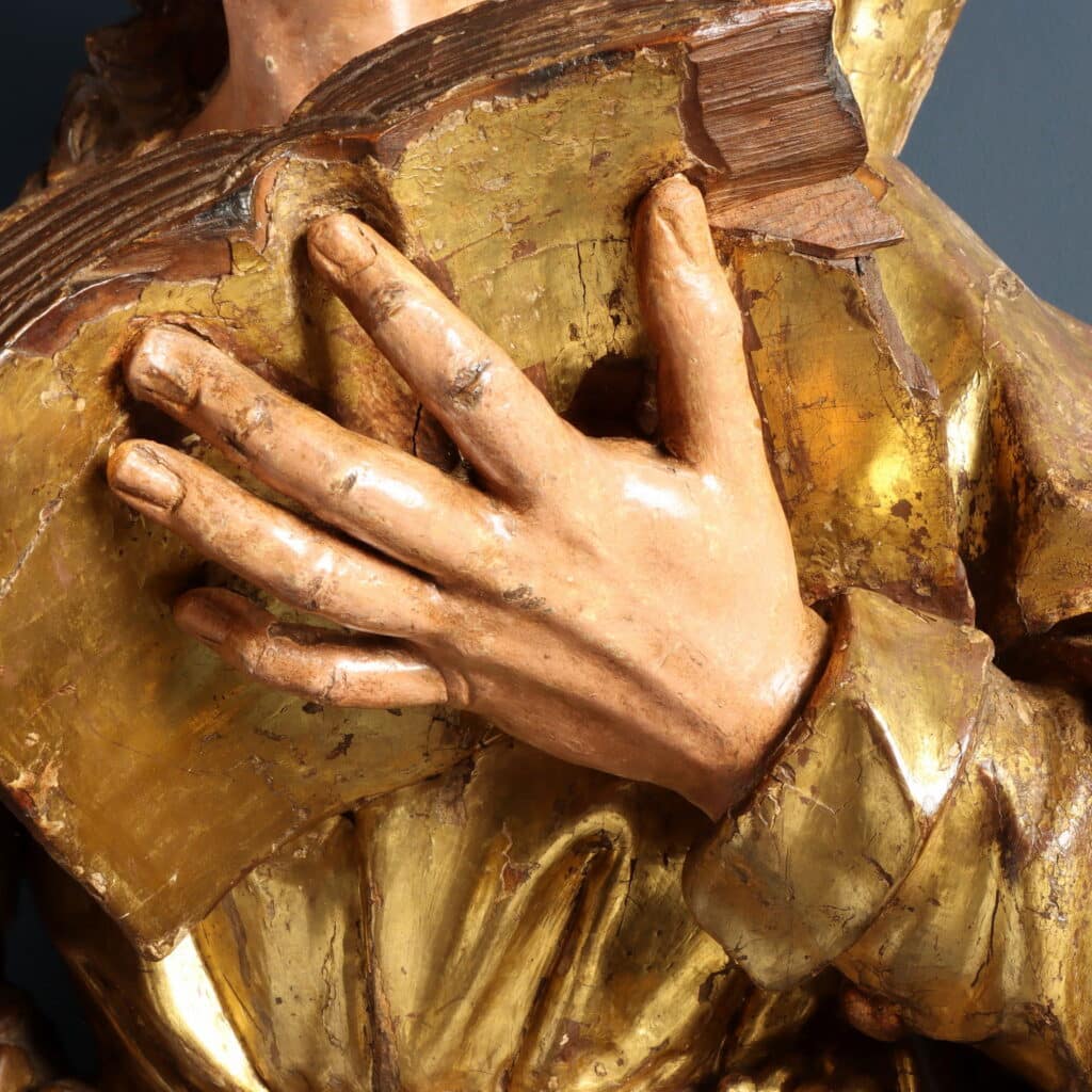 San Giovanni evangelista Legno di tiglio intagliato dipinto e dorato