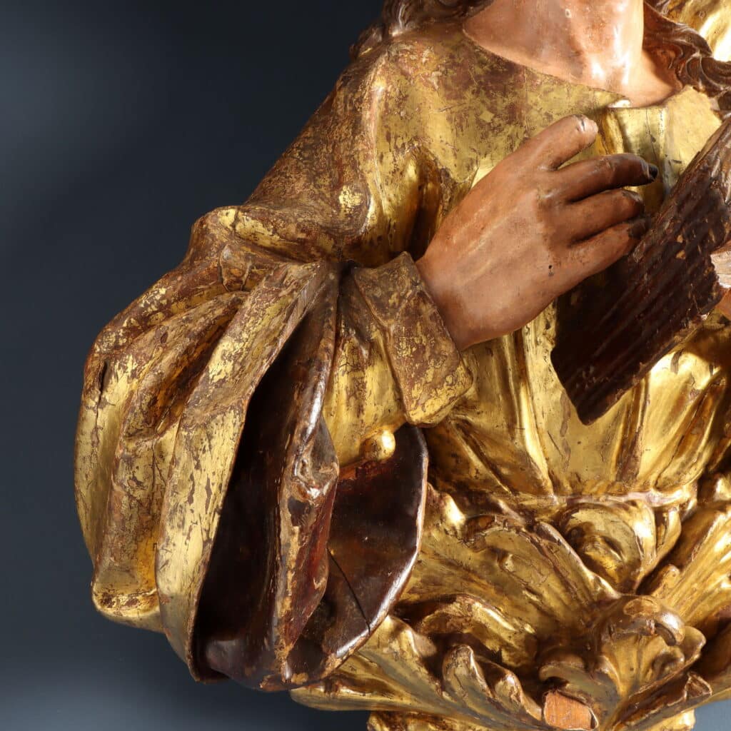 San Giovanni evangelista Legno di tiglio intagliato dipinto e dorato