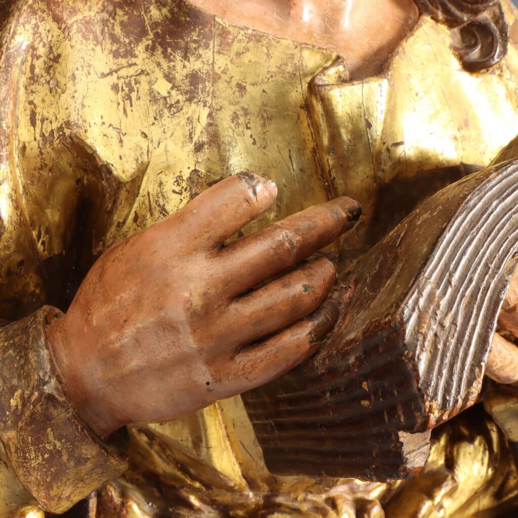 San Giovanni evangelista Legno di tiglio intagliato dipinto e dorato